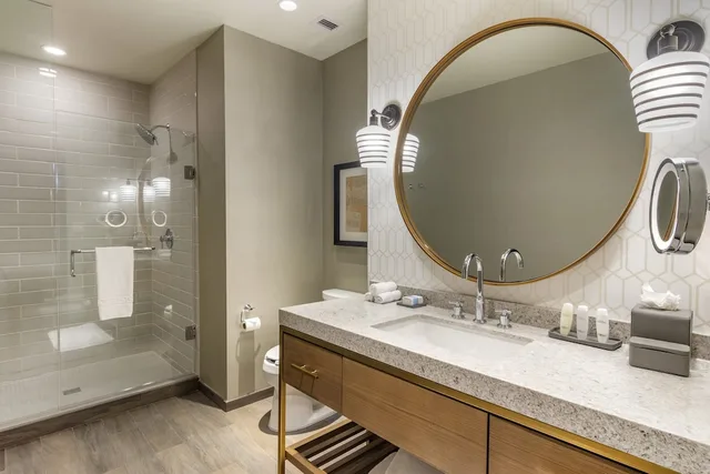 جناح فاخر بسرير كينج بشرفة، Omni Hotel At the Battery Atlanta 8/10