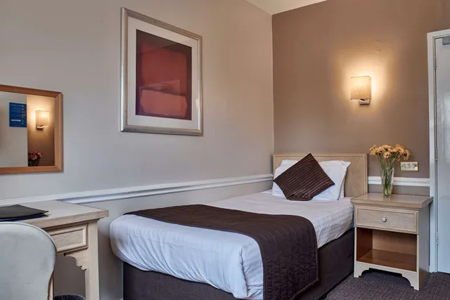 غرفة قياسية مفردة، The Regency Hotel Solihull Formely Corus Solihull Hotel 16/16