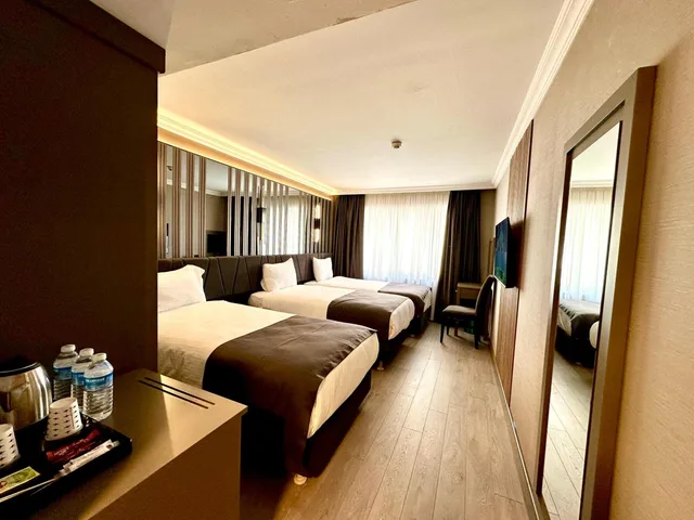 غرفة ثلاثية بثلاثة أسرّة، Aven Hotel 1/1