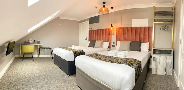 Standard, Quadruple, 2 Double Beds, Comfotel Grn 1/5