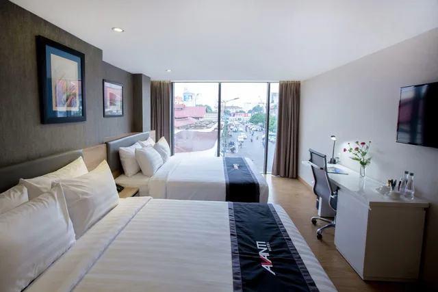 غرفة قياسية، Avanti Hotel 2/2