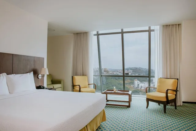 Junior Suite, Multiple Beds, City View، Courtyard By Marriott Guayaquil 1/10