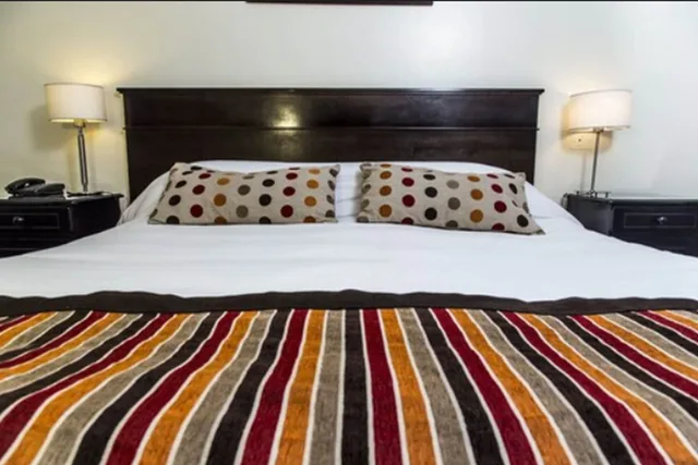 2 Bedrooms, Family, Apartment, King and Twin Beds, Mendoza Hotel 6/7