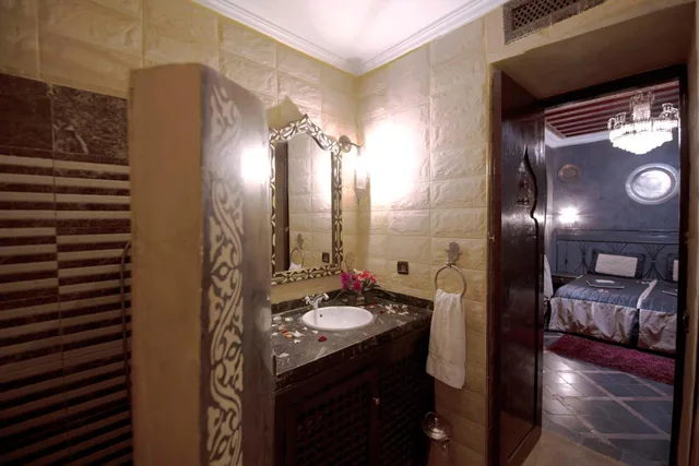 Yasmina, Double or Twin Bed, Riad Mille Et Une Nuits 2/7