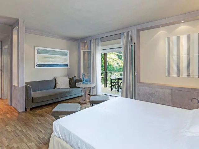 غرفة ديلوكس ثلاثية، Mercure Tirrenia Green Park 1/7