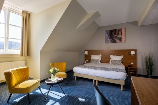 غرفة بريميوم بسرير كوين، Qualys Hotel Val Vignes 2/5