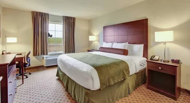 Room, King Bed, Accessible, Cobblestone Hotel Suites Waynesboro Pa 4/9