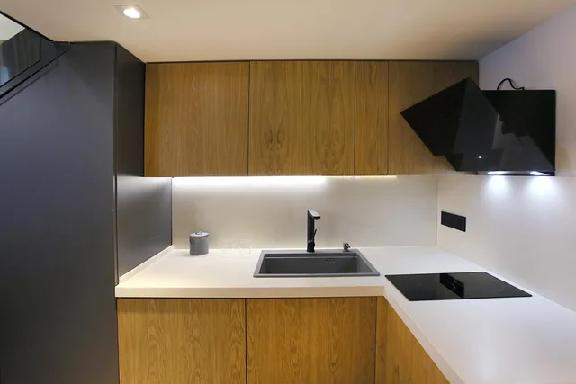 استوديو بشرفة، Paskunji Residence 6/7