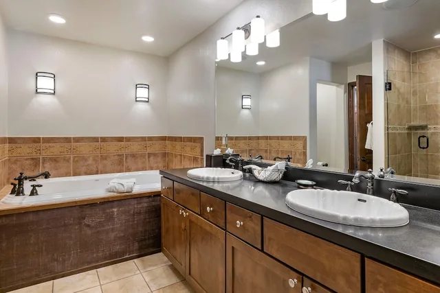 جناح بسريرين كينج وسريرين كوين بـ4 غرف نوم، Bluegreen Vacations Big Bear Village, an Ascend Collection Resort 8/8