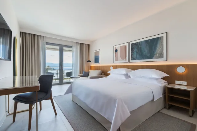 Superior, Family, 2 Double Beds, Sea Side, 2 Sofa, Balcony، Bluesun Hotel Elaphusa 1/3
