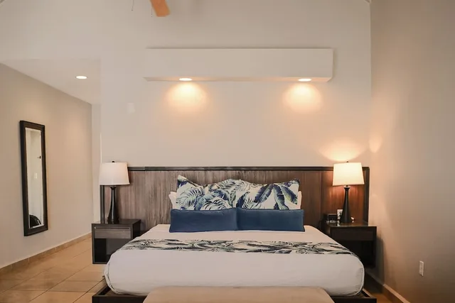 جناح ملكي بسرير كينج، St. James’s Club Resort & Villas 1/10