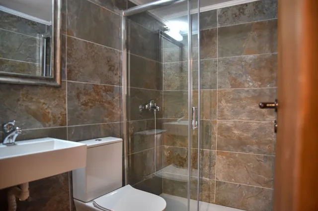 جناح بسريرين منفصلين بإطلالة على البحر مع أريكة، Iraklis Apartments 1/2