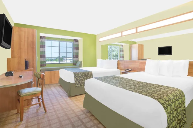 غرفة بسريرين كوين لذوي الإعاقة، Microtel Inn Suites By Wyndham Tuscumbia Muscle Shoals 2/10