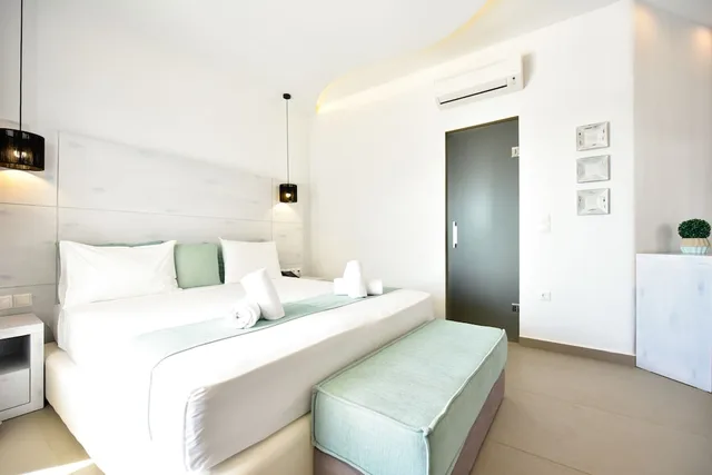 غرفة ديلوكس بسرير مزدوج أو سريرين منفصلين، Tropicana Hotel 2/5