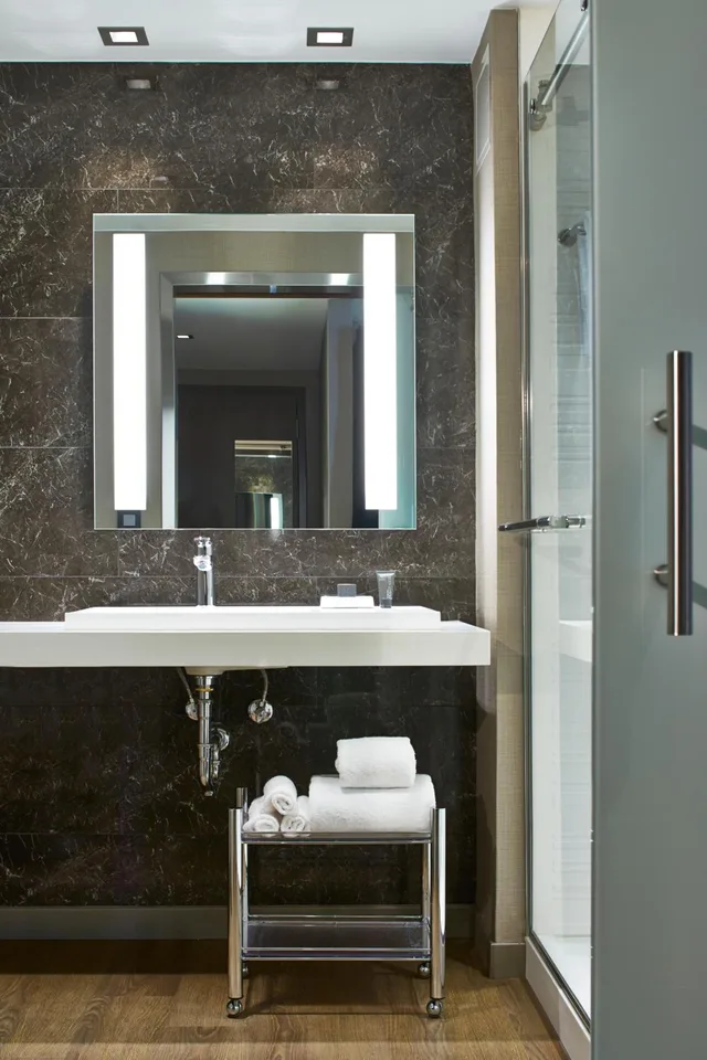 غرفة بسرير كينج، Ac Hotel Seattle Bellevue-Downtown 10/11