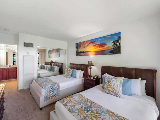 شقة سكنية بسريرين مزدوجين وسرير كينج بإطلالة على البحر بغرفتي نوم مع أريكة، Kaanapali Alii 9/15