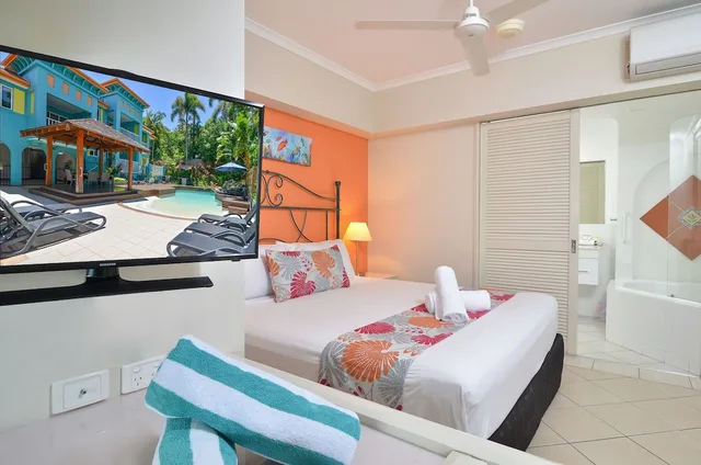 1 Bedroom, King Bed, Pool View, Adult Only، LE CHER DU MONDE 2/4
