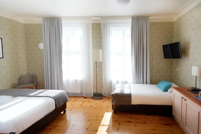 غرفة ثلاثية بسرير مزدوج وسرير فردي، Fosshotel Eastfjords 3/5