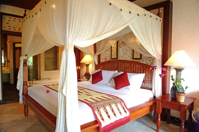 غرفة ملكية بسرير كينج، Bali Tropic Resort And Spa 4/10