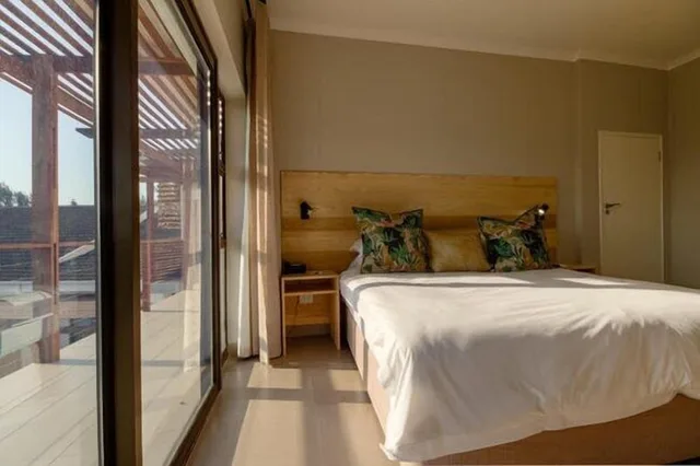 غرفة ديلوكس بسرير كينج بإطلالة على المرفأ، The Ridge Guesthouse 4/8