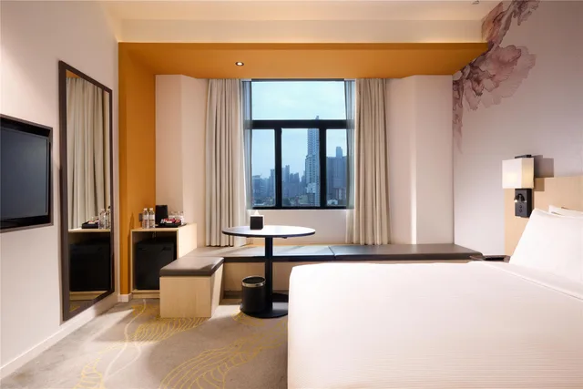 غرفة بسرير كوين بإطلالة، HILTON GARDEN INN KUALA LUMPUR JALAN TUANKU ABDUL RAHMAN NORTH 1/6