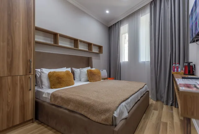 غرفة قياسية بسرير كوين، Hillside City Center Hotel 6/10