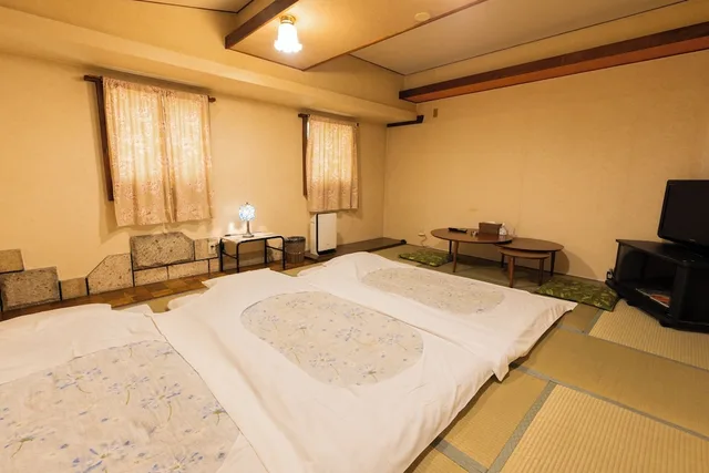 غرفة يابانية تقليدية بفرشتي فوتون، Hotel Daiki 1/2