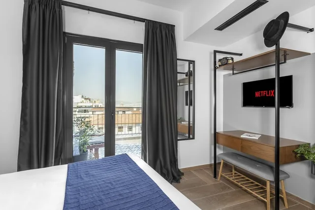 2 Bedrooms, Suite, 2 Queen Beds, Acropolis View, Sofa, Terrace، PLAY Theatrou Athens, a member of Brown Hotels 3/8