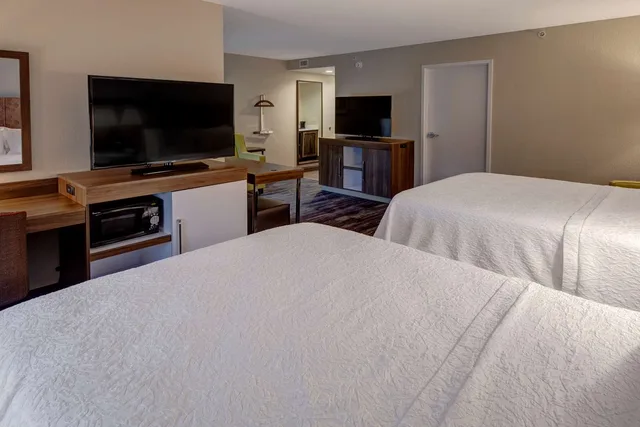 جناح استوديو بسريرين كوين، Hampton Inn Arkadelphia 1/1