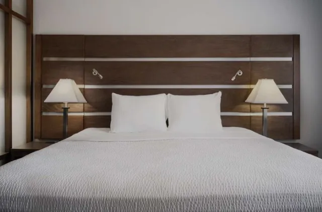غرفة بسرير كينج، Holiday Inn Express Hotel Suites College Station 2/2