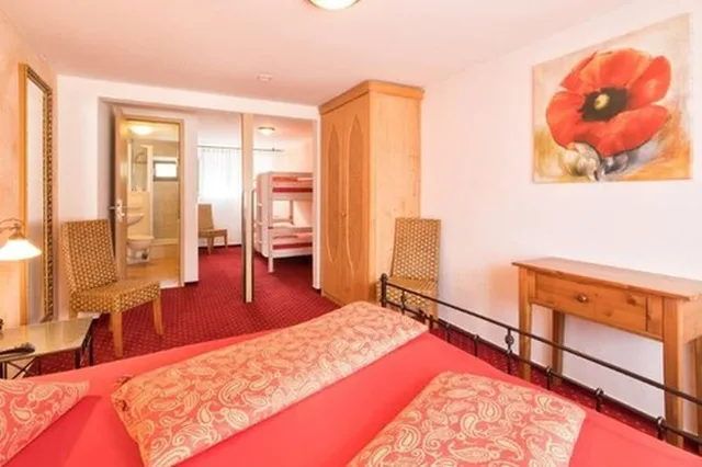 غرفة عائلية بسرير مزدوج وسريرين منفصلين، Hotel Arndt 3/4