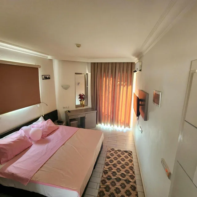 جناح جونيور ديلوكس، Cleopatra City Hotel 2/10