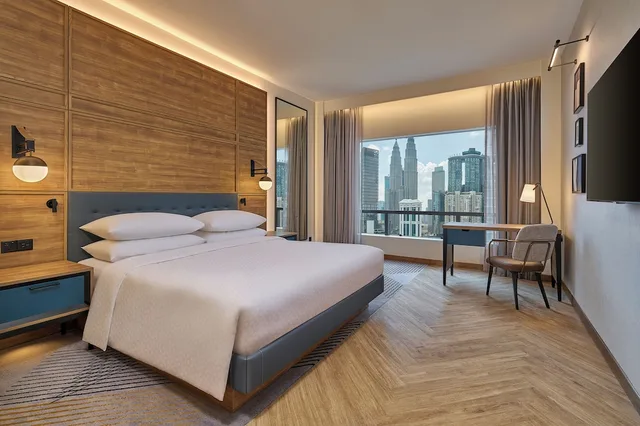 Deluxe, King Bed, Tower View، Four Points by Sheraton Kuala Lumpur, City Centre 1/3