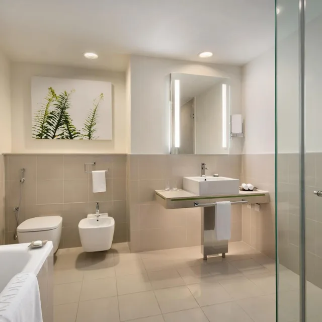 غرفة ديلوكس مفردة، Traders Hotel, Qaryat Al Beri, Abu Dhabi 3/3
