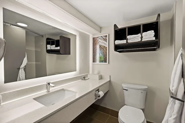 Standard, 2 Queen Beds, Best Western Shackleford 4/4