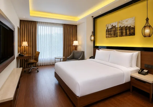 جناح بسرير كينج بغرفة نوم واحدة، Radisson Gwalior 1/3