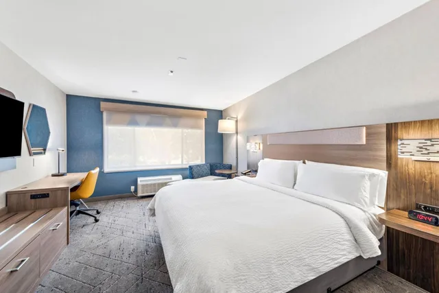 غرفة قياسية بسرير كوين، Holiday Inn Express La Mesa Near SDSU 2/3