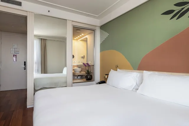 غرفة بسرير كينج لذوي الإعاقة، DoubleTree by Hilton Florence Metropole 2/7