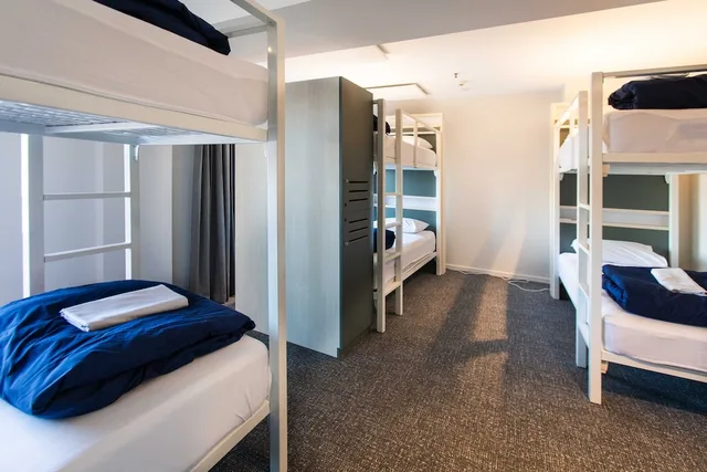 سكن مشترك مختلط، Hotel Give 2/8