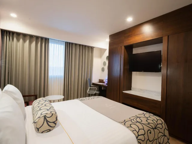 غرفة ديلوكس بسرير كوين، Hs Hotsson Hotel Queretaro 1/5