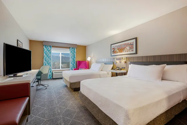 Room, 2 Queen Beds, Hilton Garden Inn Colorado Springs Airport 1/3