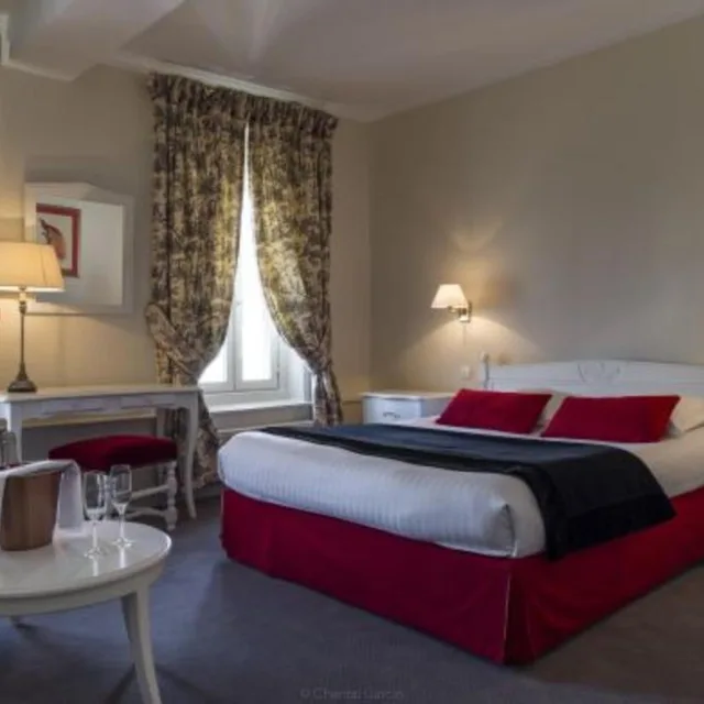 Junior Suite, Hotel De L Univers 2/3