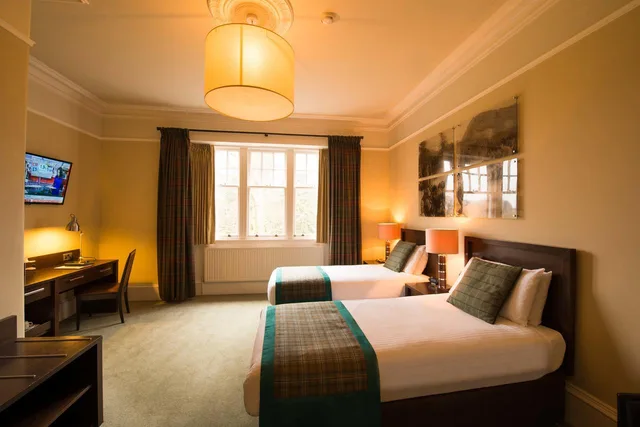 غرفة سوبيريور ثلاثية بسرير كينج مع أريكة، Leonardo Boutique Hotel Huntingtower Perth 1/1