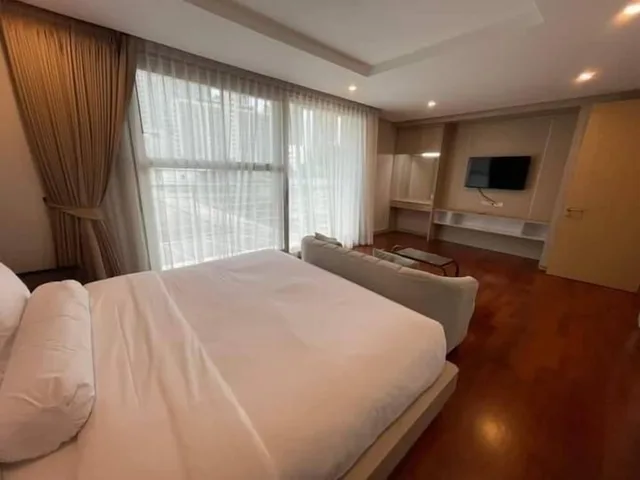 1 Bedroom, Apartment, Double Bed, ViVi Avenue Thonglor 1/4