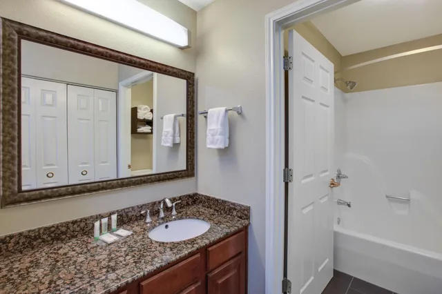 جناح استوديو، Staybridge Suites Louisville-East 1/2