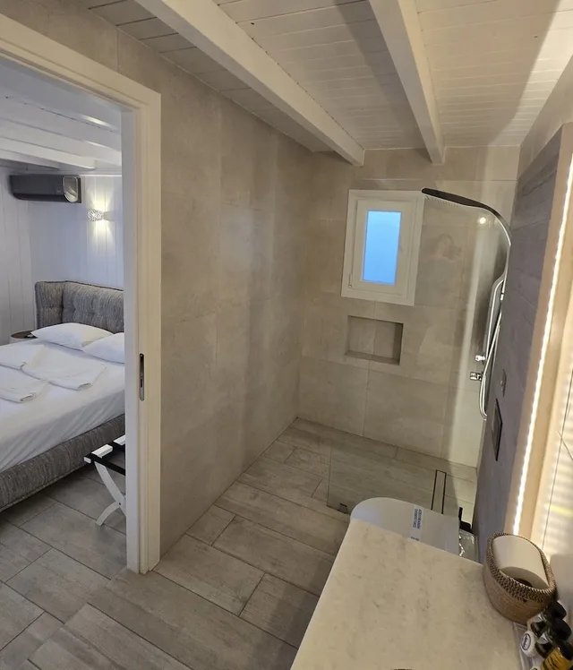 غرفة سوبيريور بسرير كوين بإطلالة على البحر، Afrodite Hotel 8/9