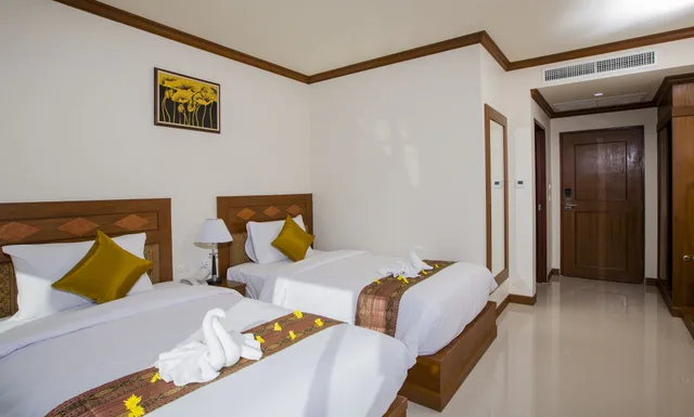غرفة قياسية بسريرين منفصلين، Airport Resort And Spa 2/10
