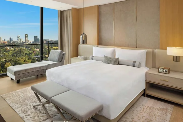 غرفة تنفيذية بإطلالة على المدينة بغرفة نوم واحدة، JW Marriott Nairobi 1/2