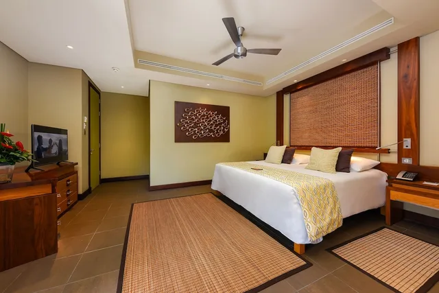 3 Bedrooms, Villa, Twin Beds, 2 King Beds, Sofa, Trou aux Biches Beachcomber Golf Resort and Spa 1/4