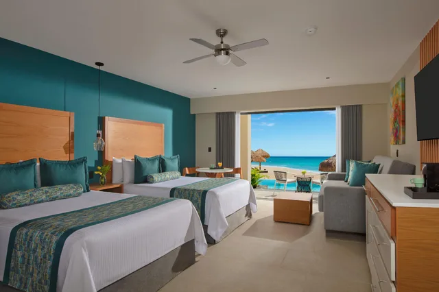 جناح جونيور بإطلالة على الشاطئ، Dreams Cozumel Cape Resort & Spa 1/2